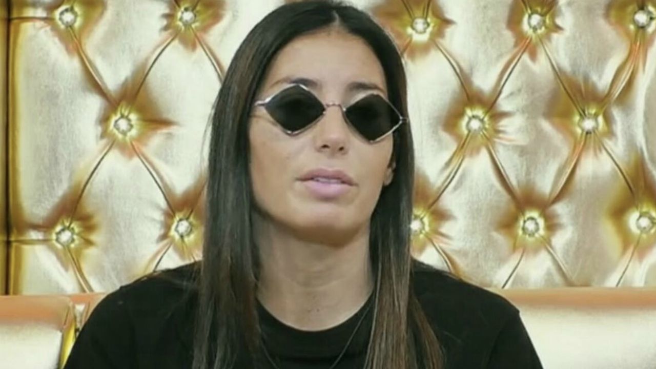 Grande Fratello Vip, Elisabetta Gregoraci sbotta contro Selvaggia Roma: "Basta, me ne vado via ora!"