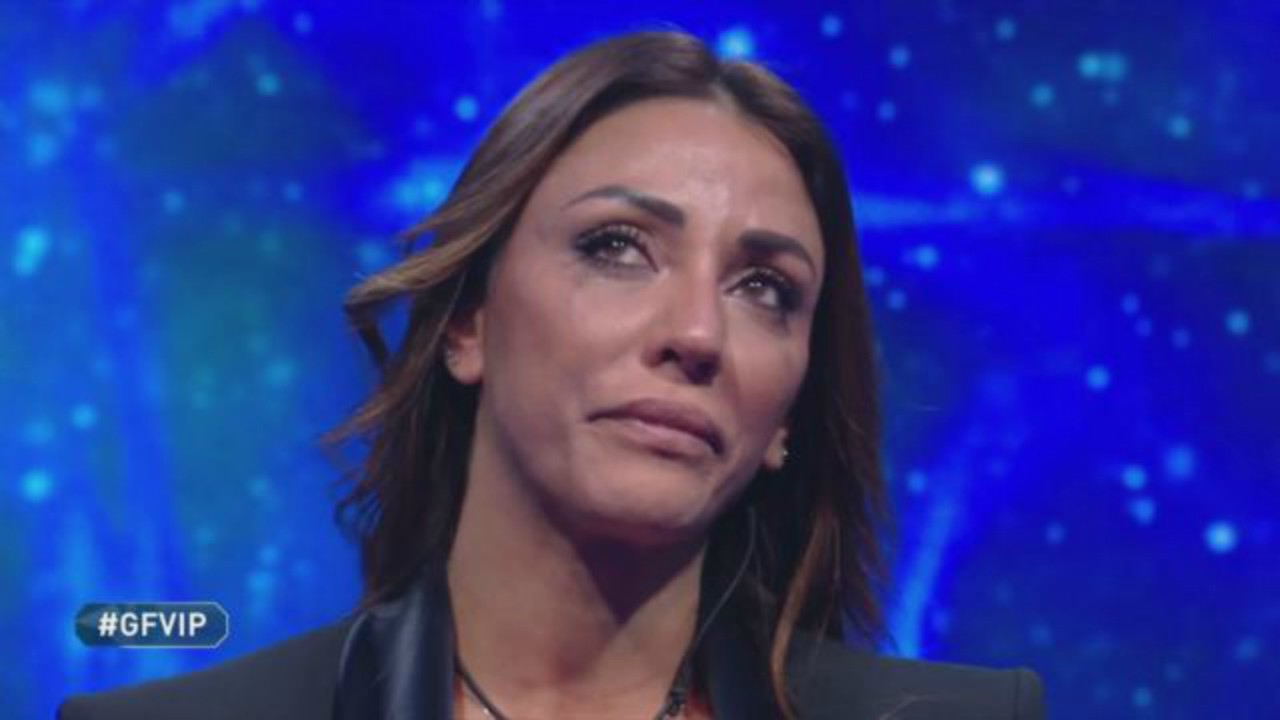 Grande Fratello Vip, Eliana Michelazzo sbugiarda Selvaggia Roma: "Lacrime false, è andata dal padre..."