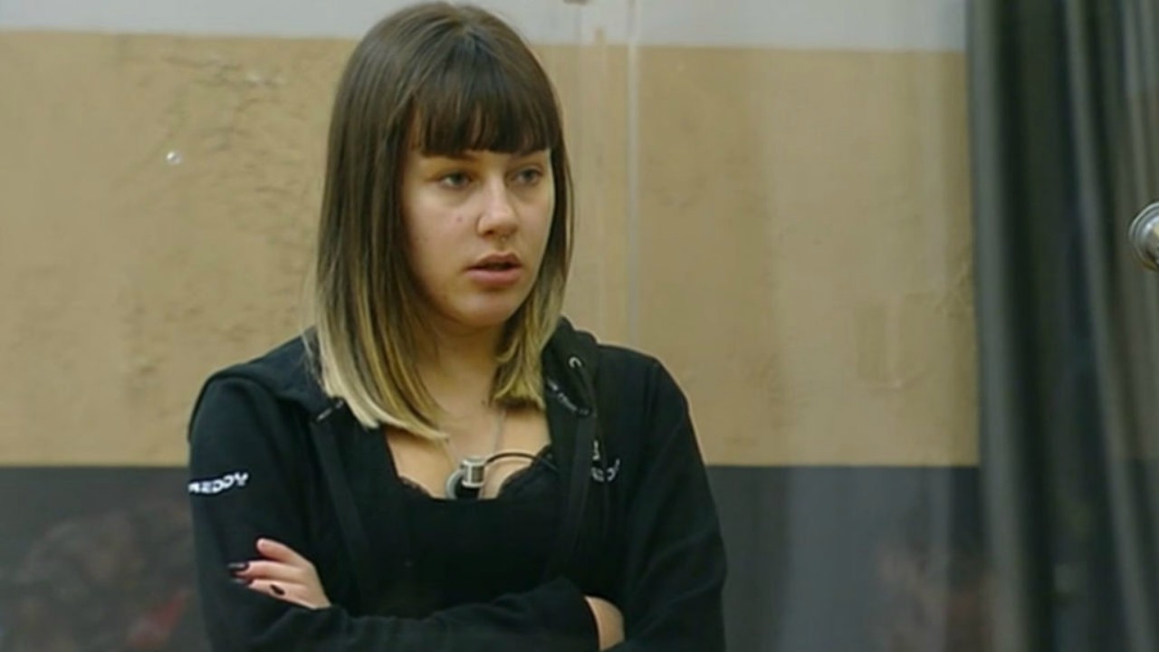 Amici 20, l'ira di Arianna: "Persone di me**a, fanno tutti schifo" (VIDEO)