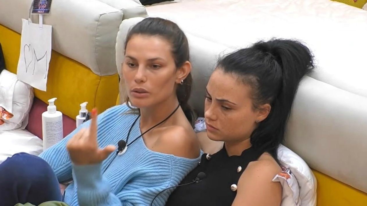 Grande Fratello Vip, "Dobbiamo prenderci una pausa": Rosalinda Cannavò spiazza su Dayane Mello