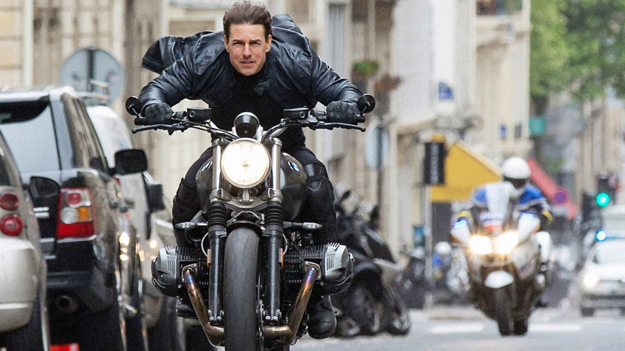 Mission Impossible 7: Tom Cruise di nuovo sul set nella zona super rossa dell'Inghilterra