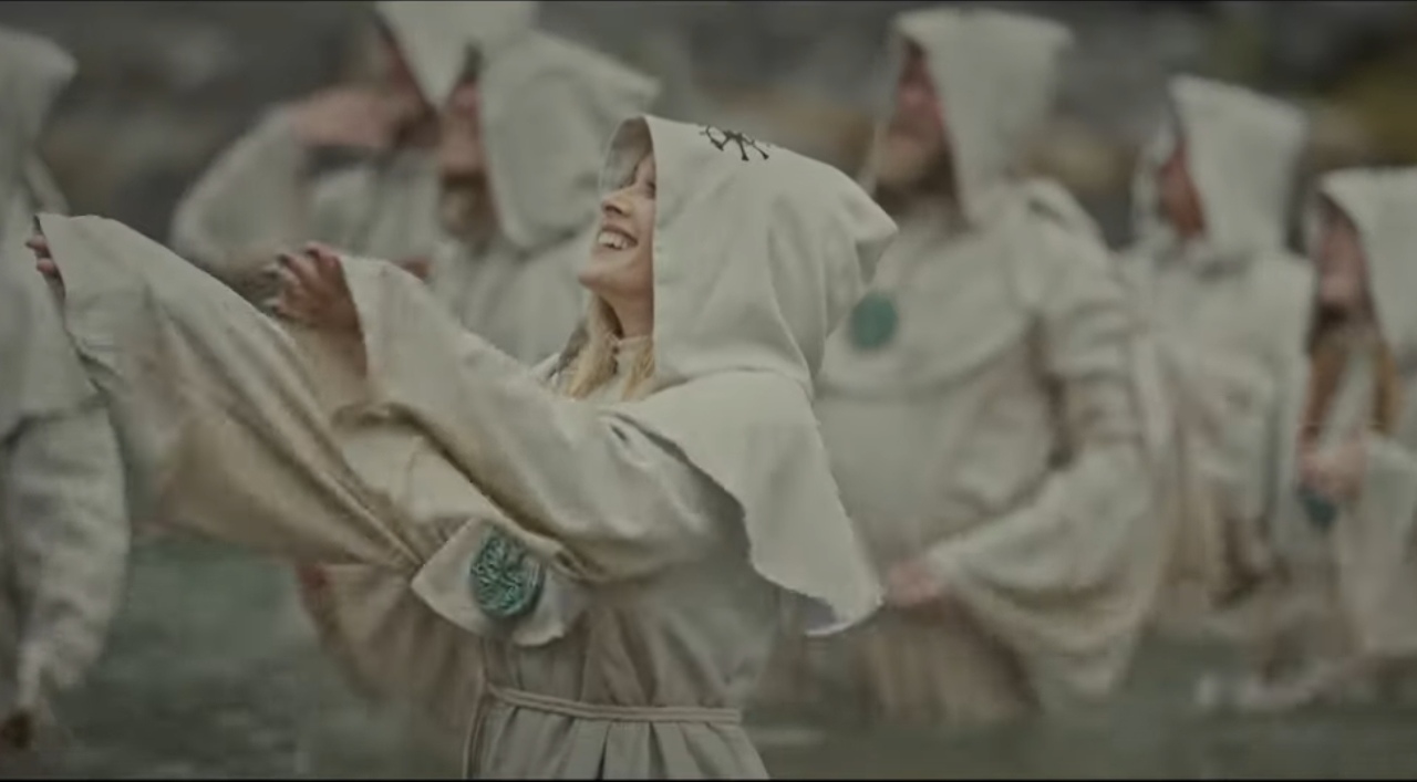 Sacrifice: il trailer dell'horror lovecraftiano con Barbara Crampton
