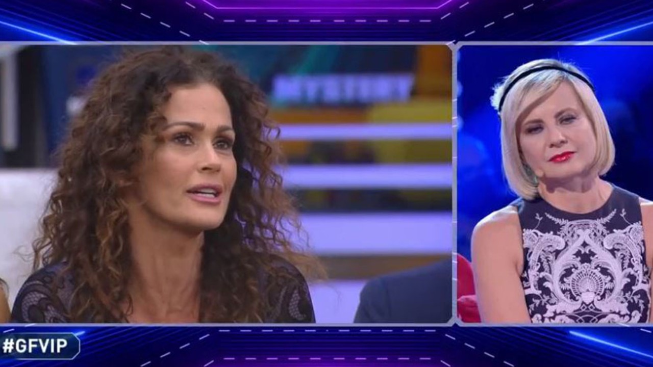 Grande Fratello Vip, Antonella Elia a Samantha De Grenet: "Non sapevo nulla della tua malattia" (VIDEO)