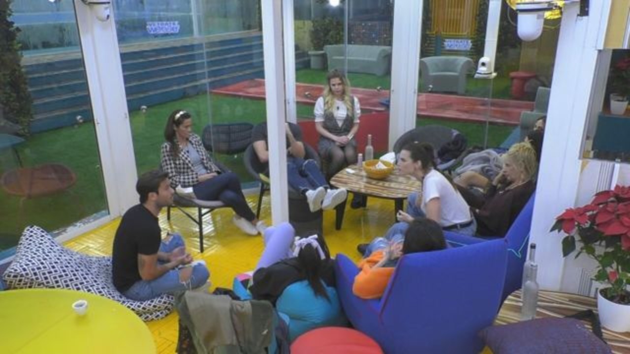 Grande Fratello Vip, duro scontro tra Pierpaolo Pretelli e Dayane Mello: "Sei solo invidiosa" (VIDEO)