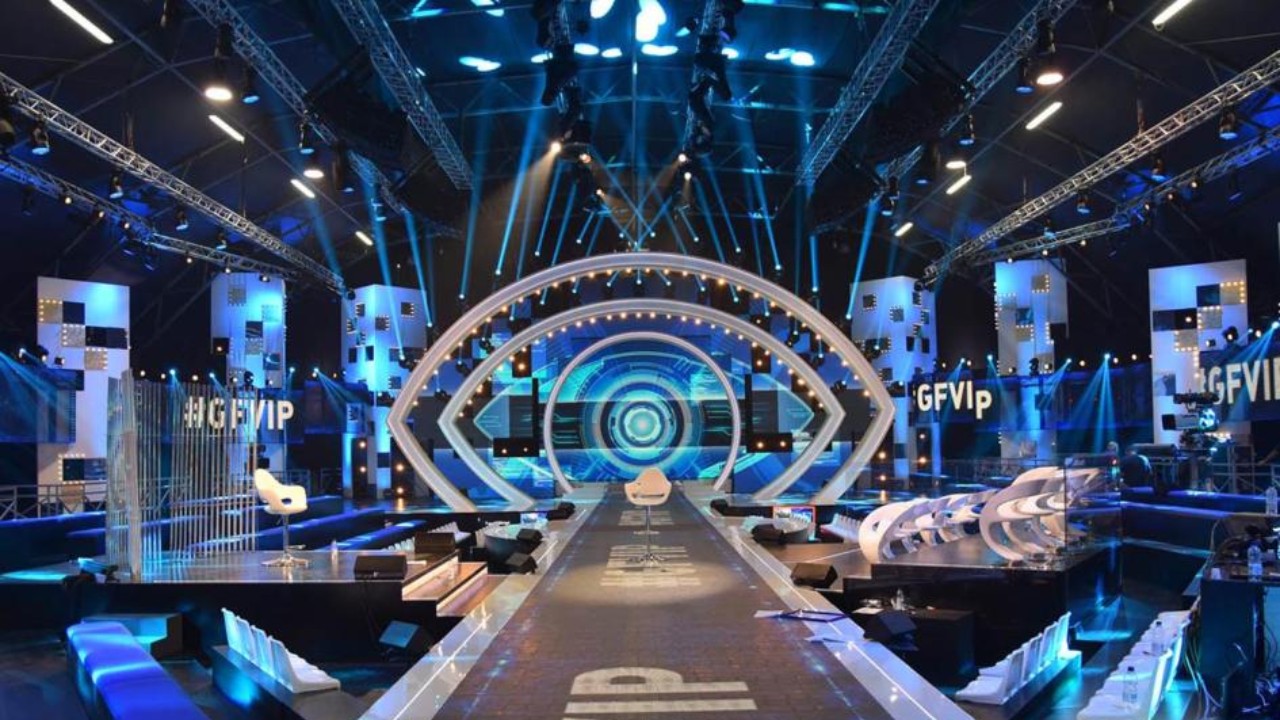 Grande Fratello Vip, ex gieffina contro gli autori del reality: "Siamo solo numeri per loro, serviamo solo per l'audience"