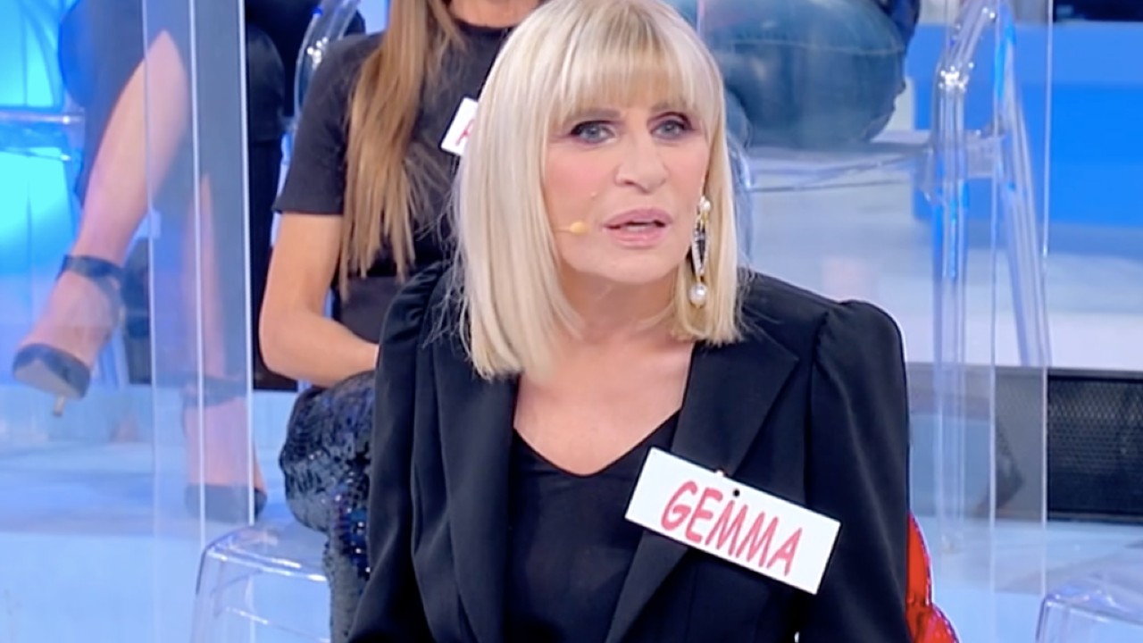 Uomini e Donne: Gemma Galgani distrutta, si getta tra le braccia di un nuovo Cavaliere