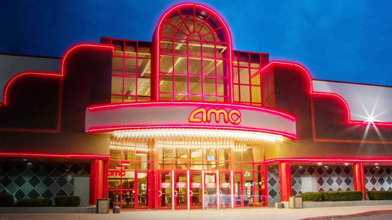 Il cinema negli USA riparte in estate? Una catena scommette sul sì
