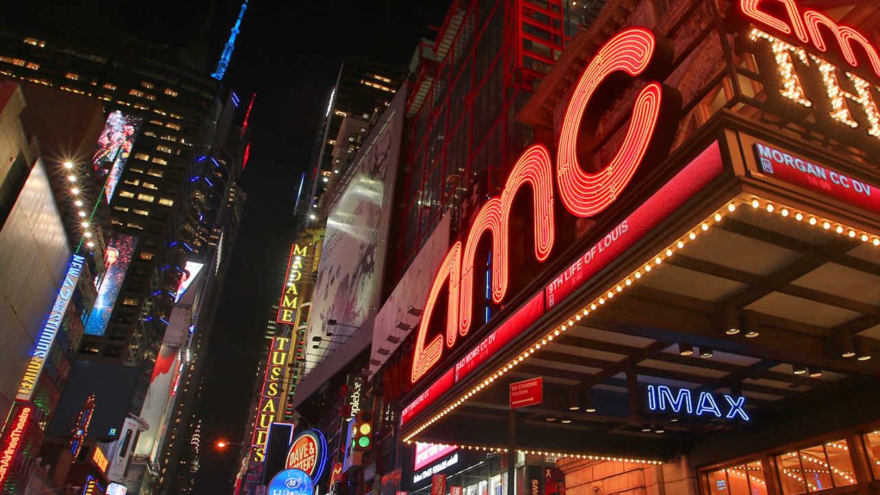 Le sale di New York potranno riaprire a marzo, dopo quasi un anno di chiusura