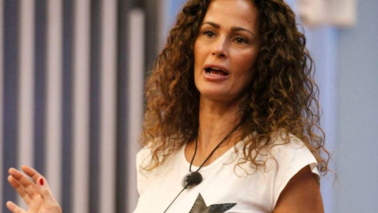 Grande Fratello Vip, nervi tesissimi in Casa, Samantha De Grenet: "Stefania mi ha rotto le pa**e!!"