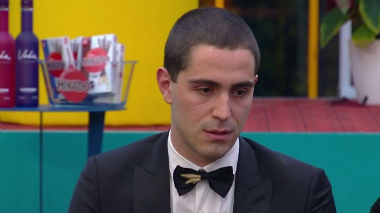 Grande Fratello Vip: "La finale del Gf Vip sarà posticipata di due settimane", lo scherzo a Tommaso Zorzi (VIDEO)