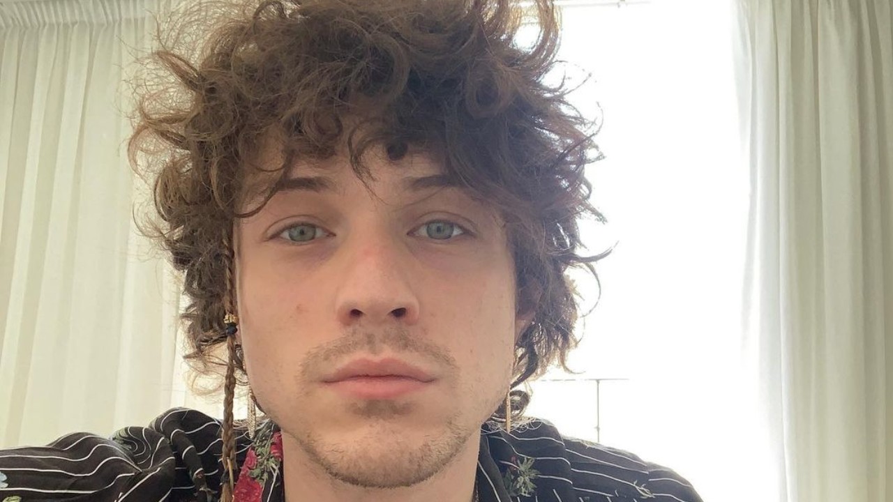 Sanremo 2021: Irama si ritira dal Festival, arriva la proposta di Amadeus