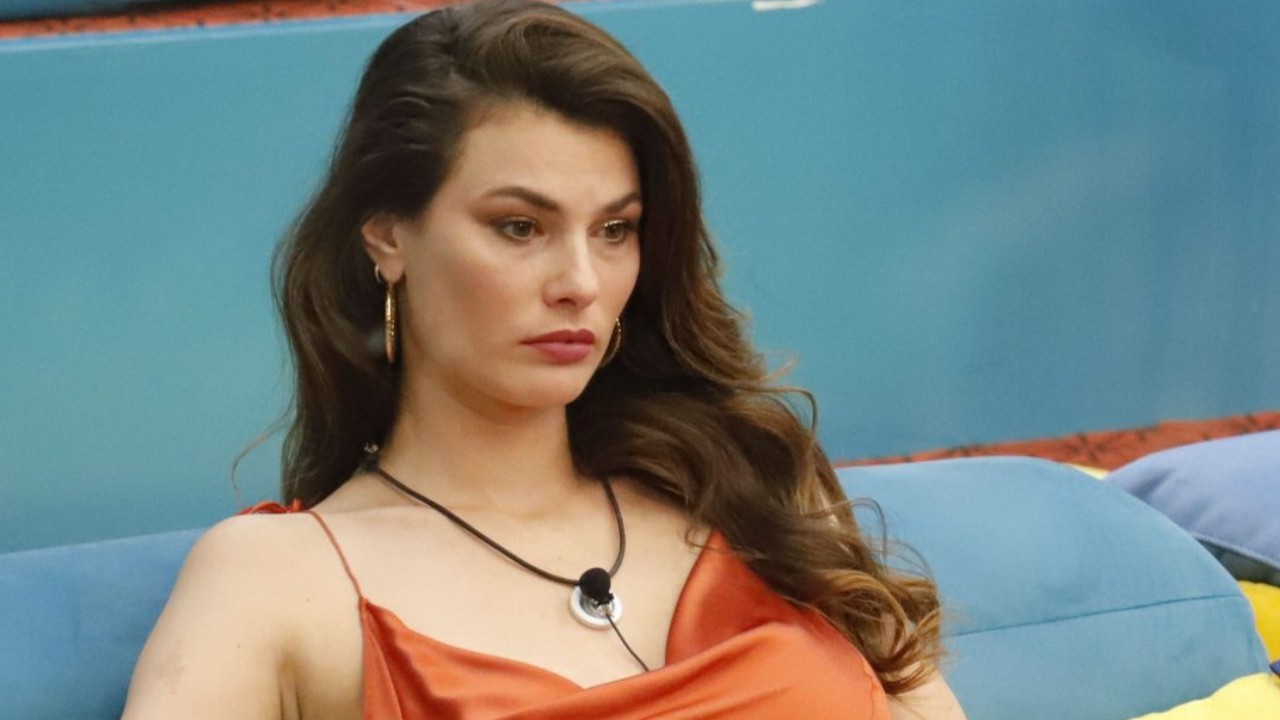 Grande Fratello Vip, Dayane Mello confessa: "Sto soffrendo tanto e non sono felice"