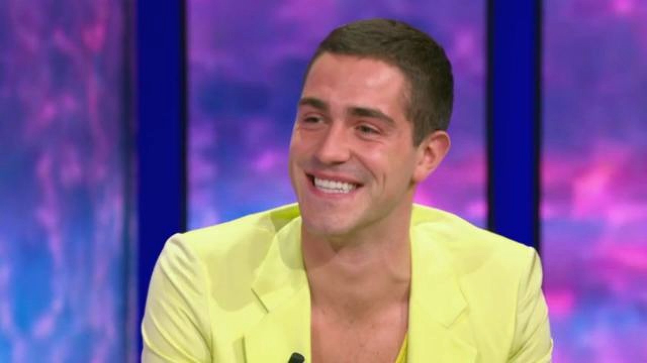 Isola dei Famosi, “Tommaso Zorzi è troppo impostato, diverso dal Gf Vip”: dura critica all’opinionista
