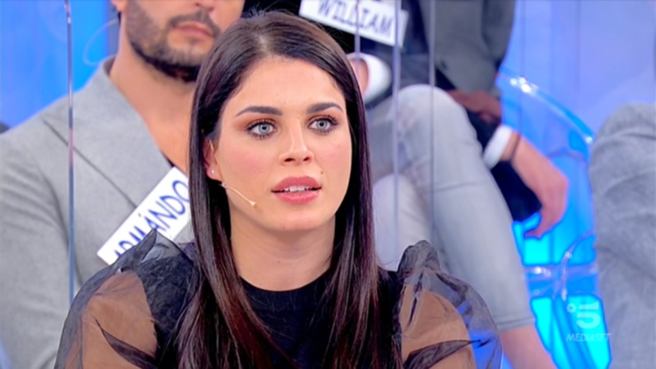 Uomini e Donne in onda oggi su Canale 5: Samantha Curcio vicina alla scelta?