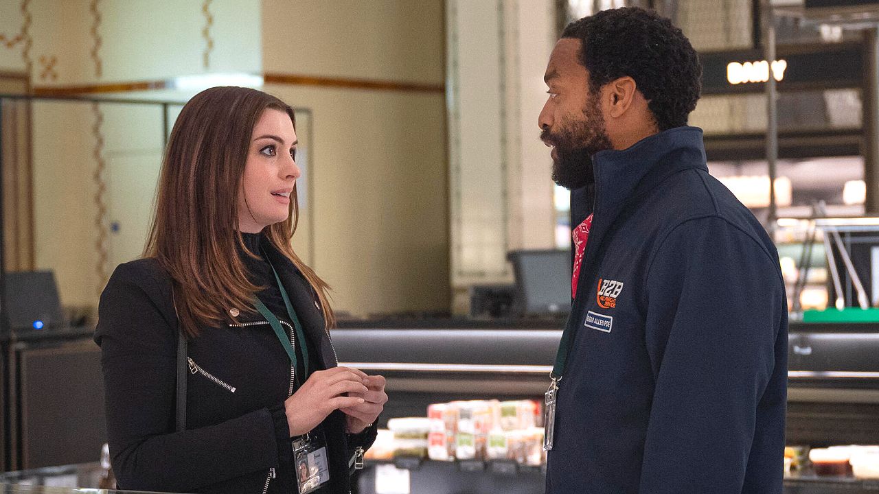 Locked Down: 10 minuti in anteprima del film con Anne Hathaway e Chiwetel Ejiofor