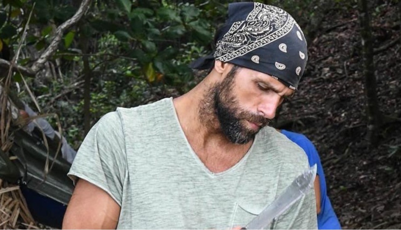 Isola dei Famosi, Gilles Rocca tra sfuriate e pianti disperati: "Non è sincero, sta mentendo"