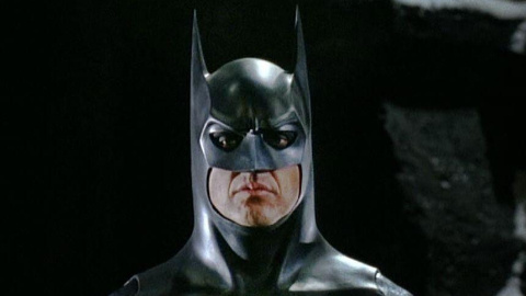 Michael "Batman" Keaton finalmente sul set di The Flash!