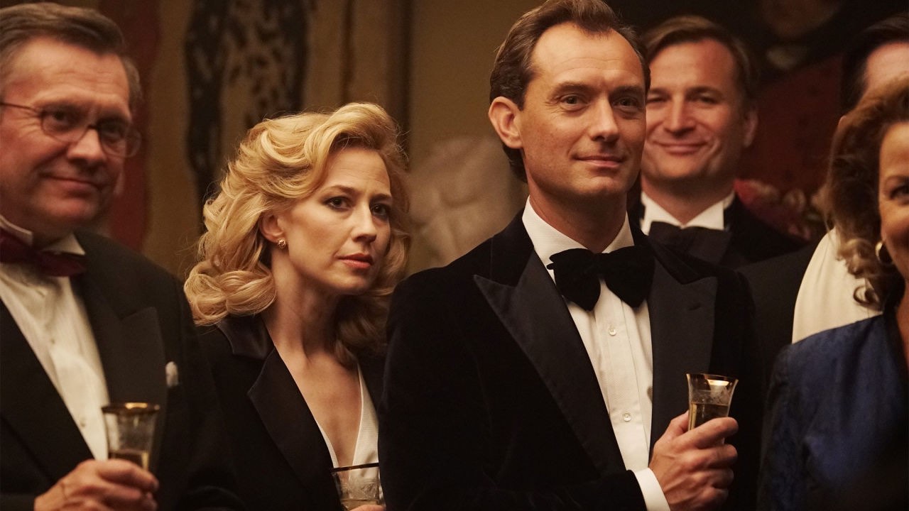The Nest - l’inganno: il trailer del thriller con Jude Law in streaming dal 14 maggio