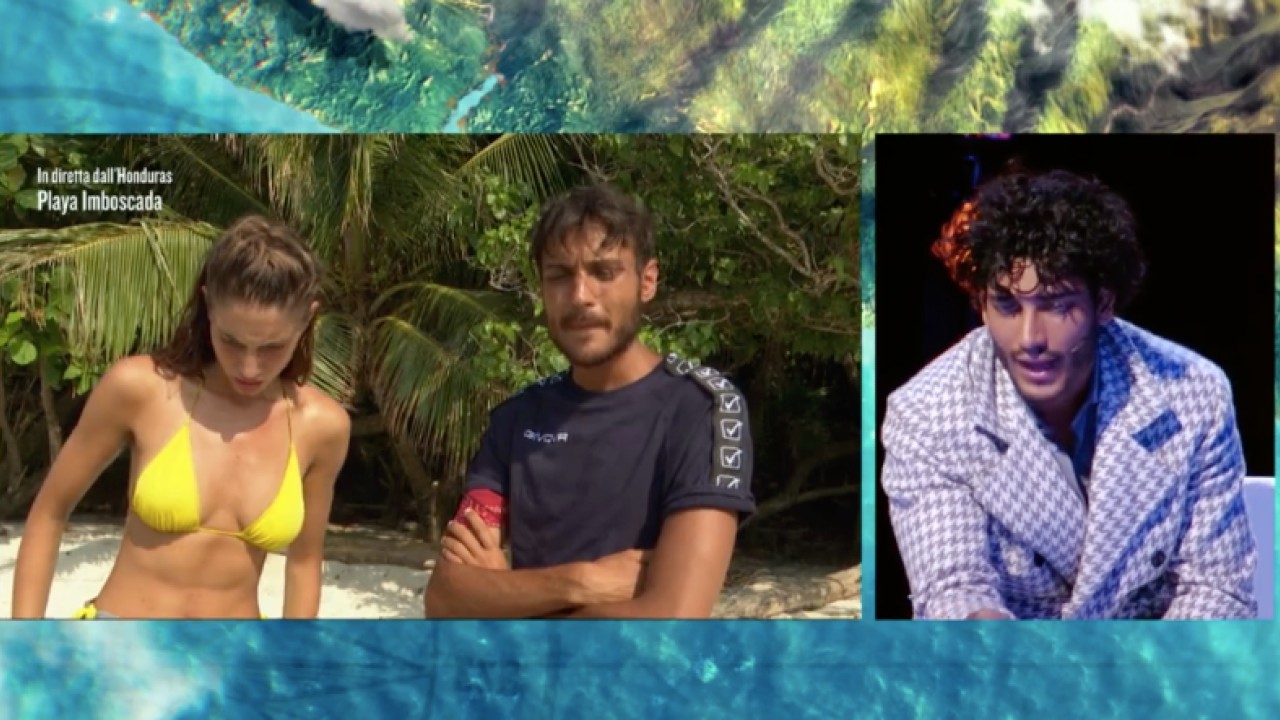 Isola dei Famosi, Akash Kumar accusa Awed: "Lo hai fatto anche con me"