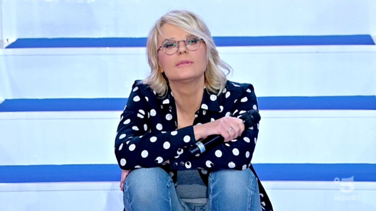 Uomini e Donne in onda oggi su Canale 5: nuovi confronti e delusioni in studio