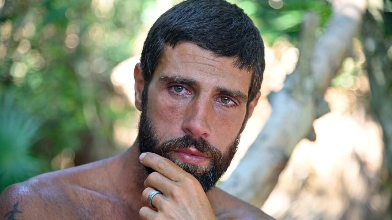 Isola dei Famosi, “Mi sono rotto di questo teatrino”: Gilles Rocca smaschera tutti prima di abbandonare