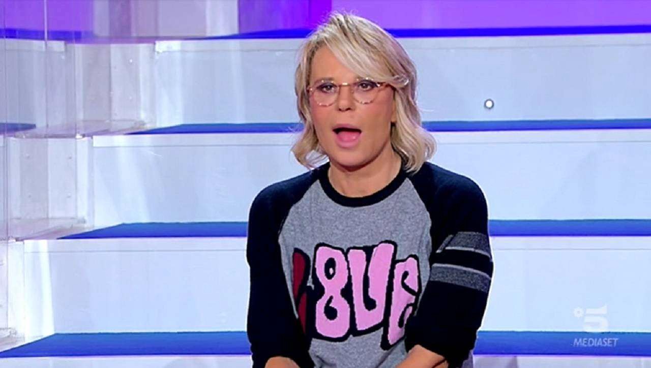 Uomini e Donne, “Maria De Filippi? Ecco come è realmente a telecamere spente”: parla un’ex Tronista