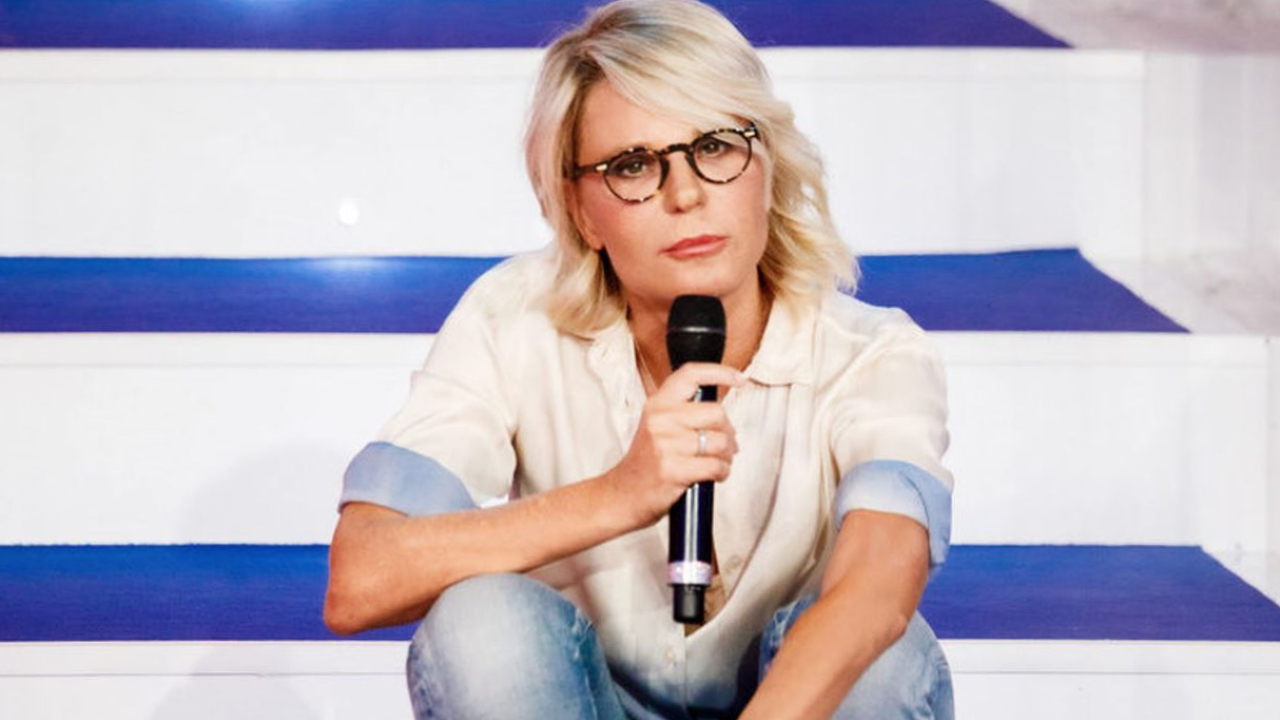 Uomini e Donne: Ex tronista rifiuta la proposta lavorativa di Maria De Filippi