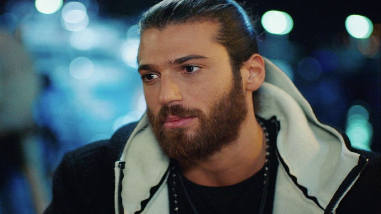 Can Yaman, progetto Sandokan a rischio: arriva il commento di Kabir Bedi