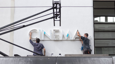 Il Cinema Troisi riapre a Roma il 21 settembre e inaugura con Titane, vincitore della Palma d'Oro!