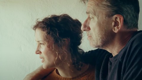 Bergman Island, il trailer con Tim Roth e Vicky Krieps
