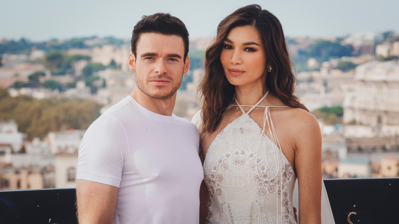 Eternals, la loro storia d'amore lunga 7000 anni: video intervista a Richard Madden e Gemma Chan