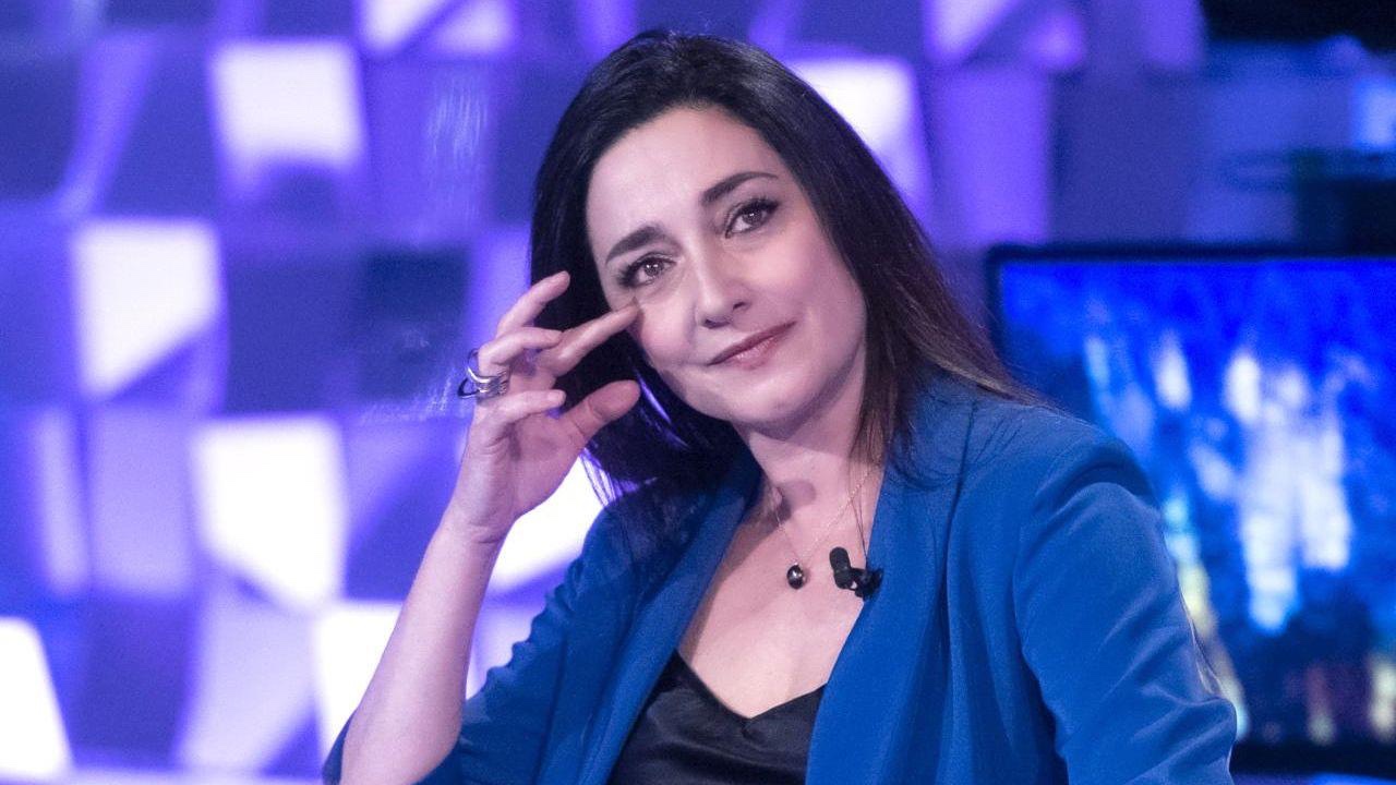 Verissimo: Sara Ricci si dispera per la morte di Paolo Calissano