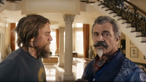 Last Looks: Mel Gibson è un attore ubriacone sospettato di omicidio nel trailer del film con Charlie Hunnam