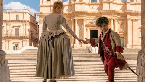 Cyrano: il trailer italiano del film con Peter Dinklage in arrivo al cinema il 3 marzo