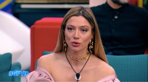 Grande Fratello Vip, Soleil Sorge furiosa per le insinuazioni di Giucas Casella: ''Basta, mi sono rotta''