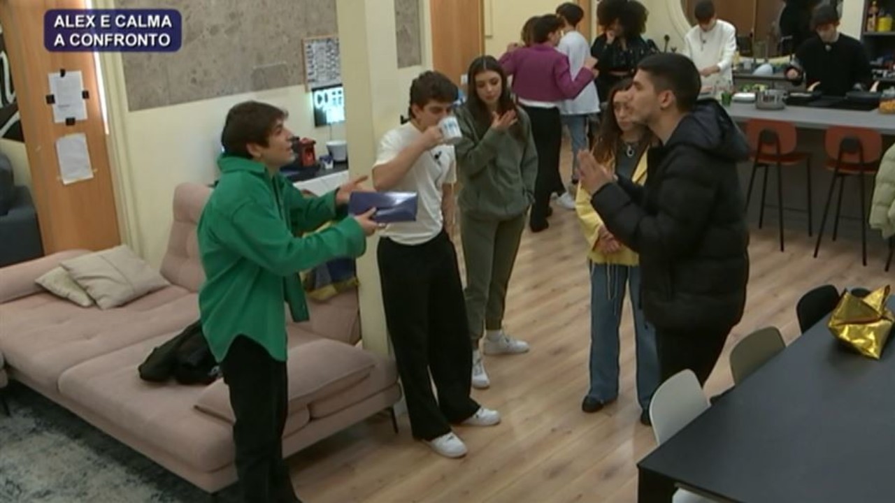 Amici 21: nuovo scontro tra Calma e Alex, che svela un fuori onda dell'ultima puntata