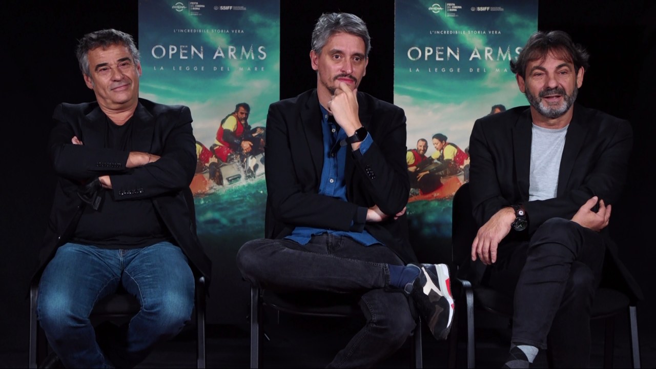 Open Arms - La legge del mare: non eroi ma umani, intervista a Oscar Camps, al regista e all'interprete