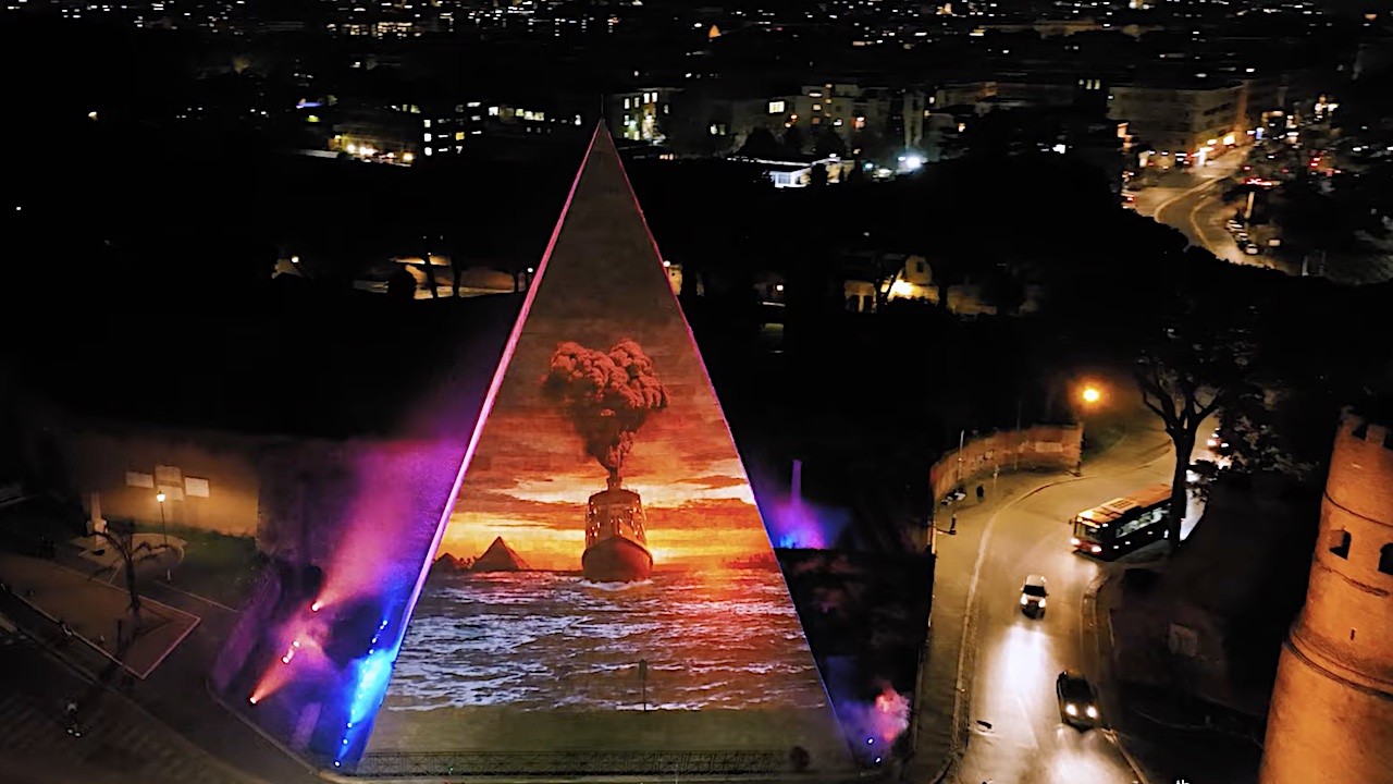 Assassinio sul Nilo: spettacolare proiezione sulla Piramide di Roma per l'uscita del film