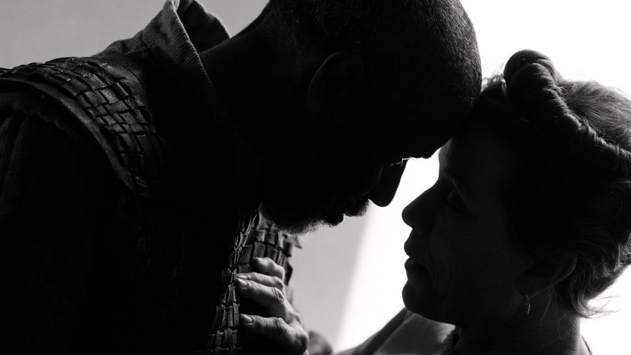 Macbeth di Joel Coen, con Denzel Washington e Frances McDormand, da oggi anche al cinema