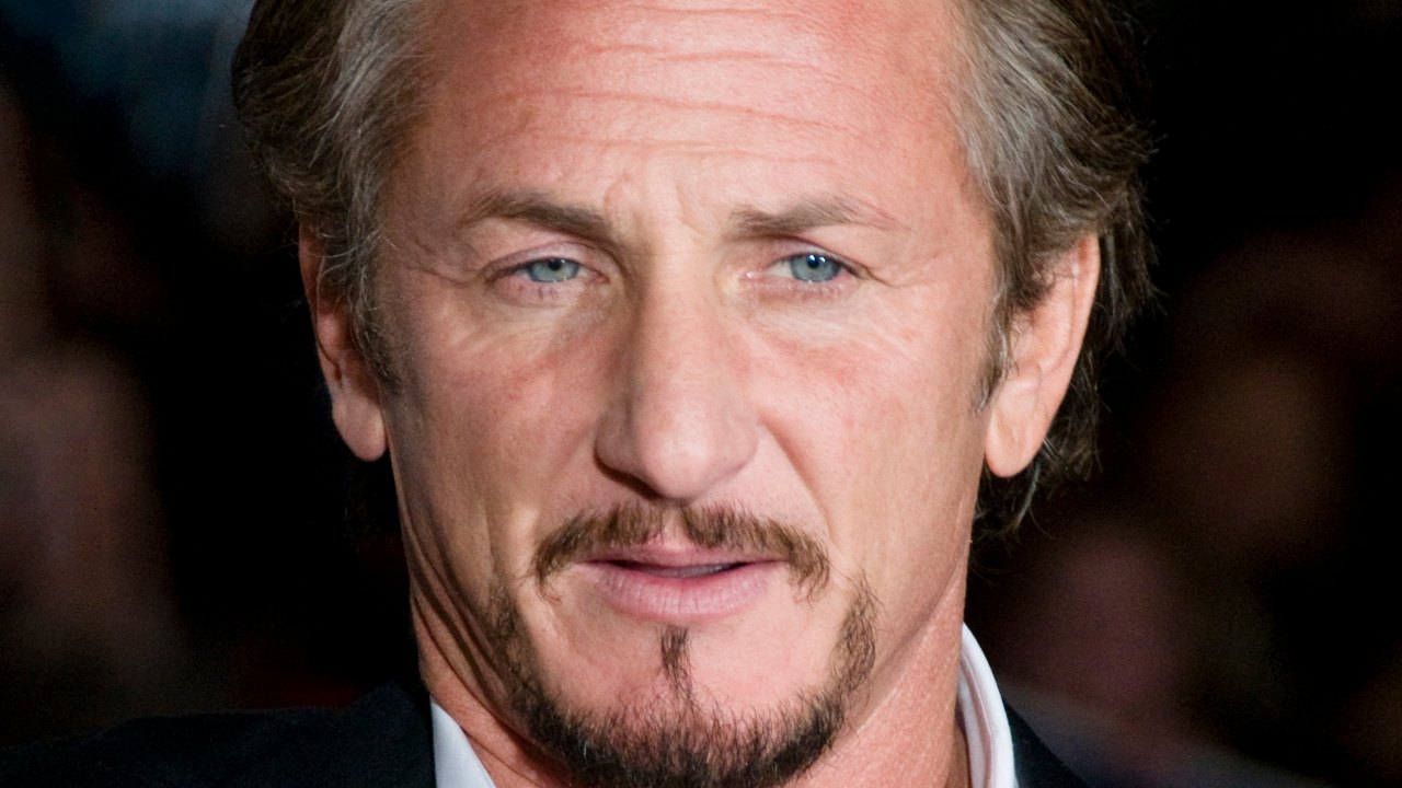 Sean Penn è in Ucraina per documentare la guerra e il Paese gli esprime gratitudine