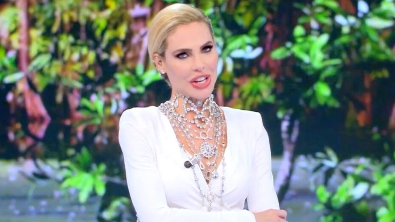 Isola dei Famosi, ascolti altissimi per la Finale ma Ilary Blasi non batte Alessia Marcuzzi