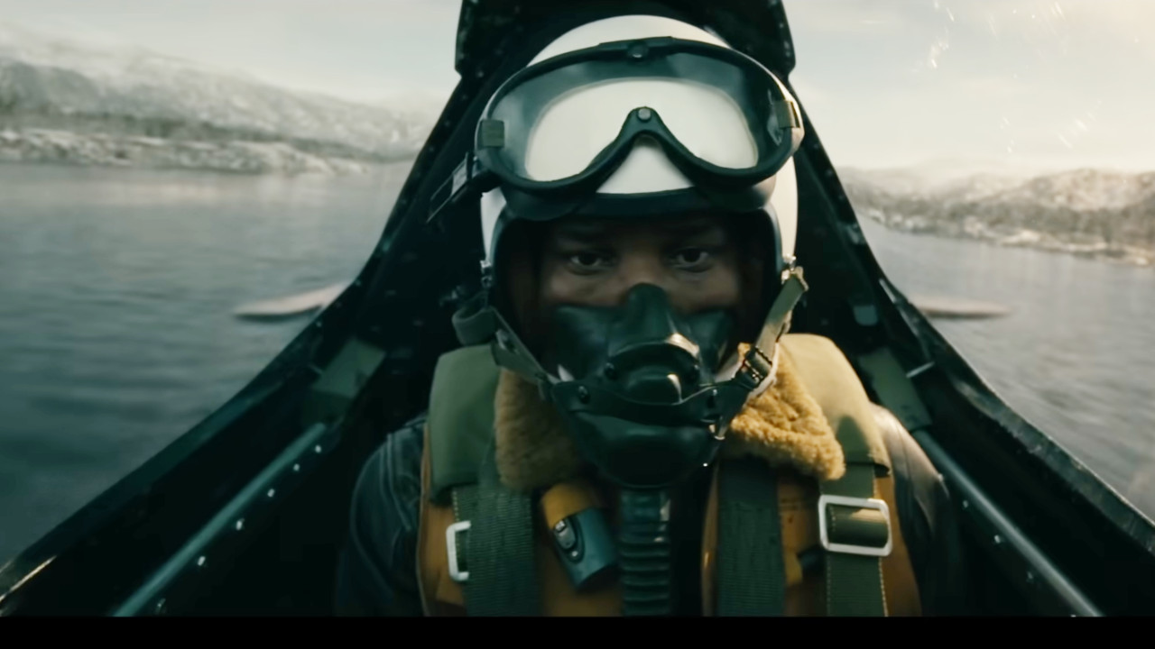Devotion: Jonathan Majors e Glen Powell eroici piloti nel trailer del film sulla guerra di Corea