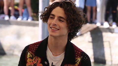 Timothee Chalamet arrives at the Venice Film Festival: autographs and ...