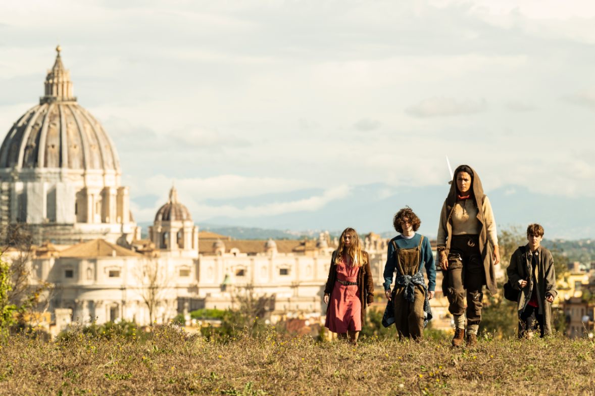 I Viaggiatori è il film di Sky che racconta la Roma fascista del '39