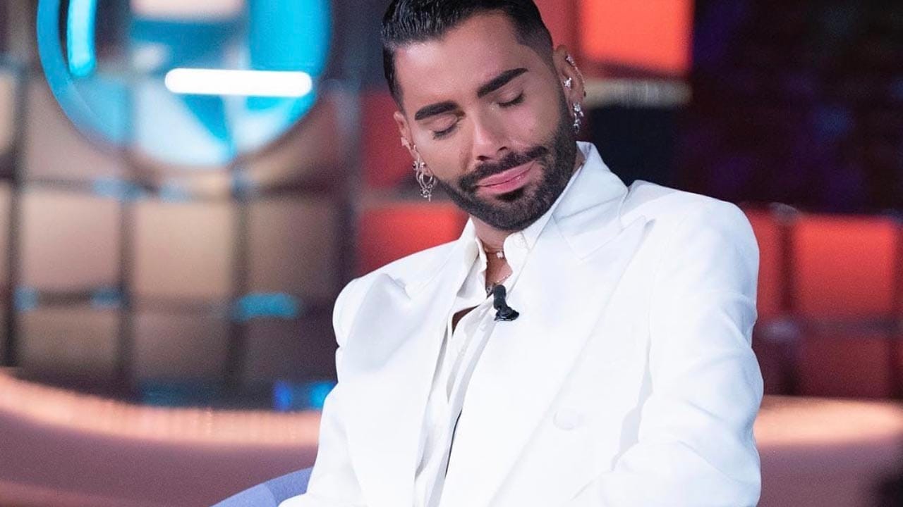 Federico Fashion Style, la confessione sulla sua vita privata: "Posso innamorarmi di chiunque, anche di un uomo" Federico Fashion Style, la confessione sulla sua vita privata: "Posso innamorarmi di chiunque, anche di un uomo"