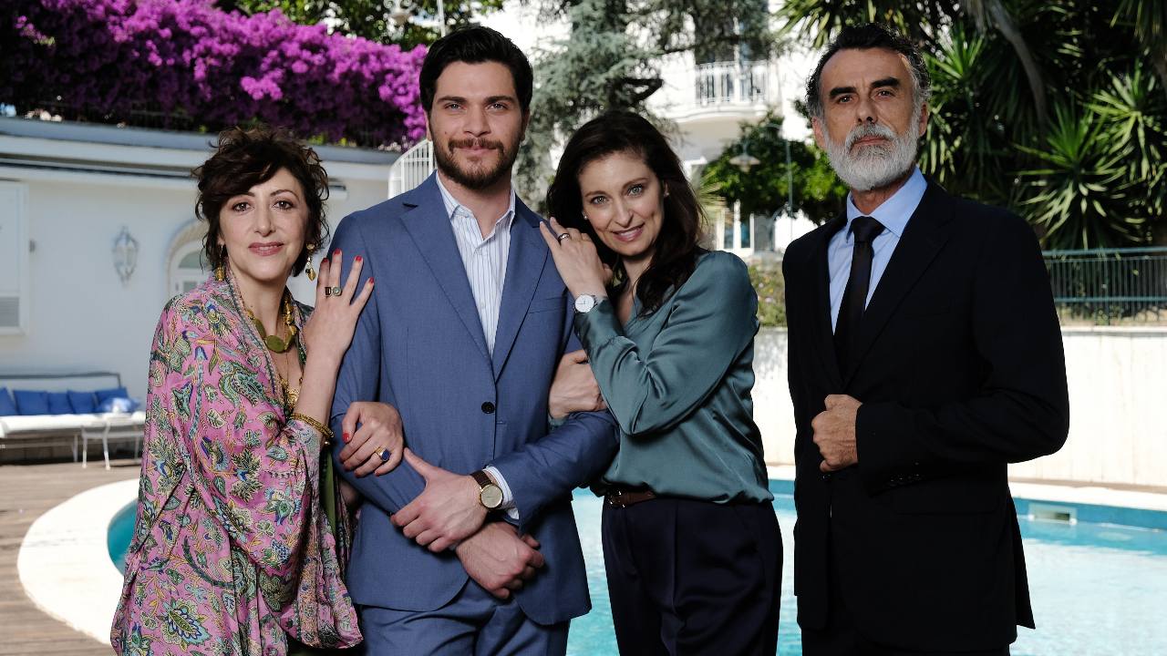 The date returns with a new series of romantic comedies to Rai 1 on December 8