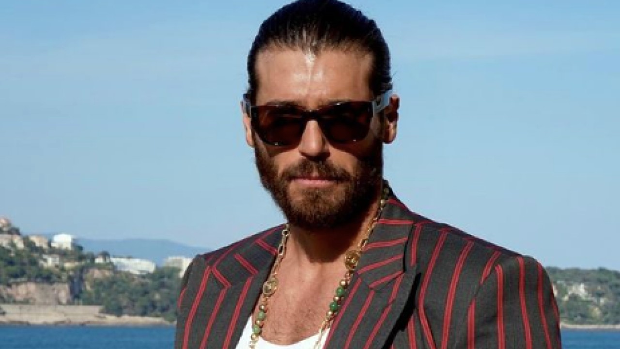 Can Yaman, emozionante progetto solidale per Natale: ecco tutte le curiosità