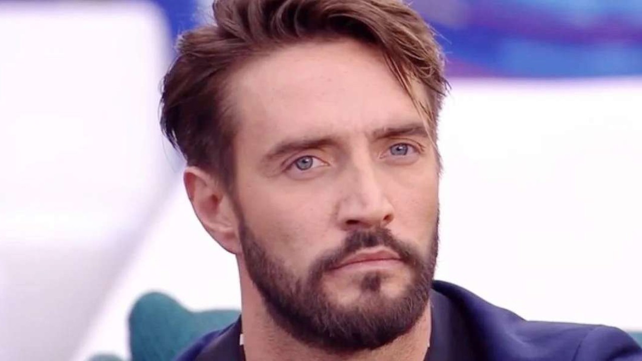 Grande Fratello Vip, Alex Belli lancia una frecciata al cast della nuova edizione: "Si promettono belle..."