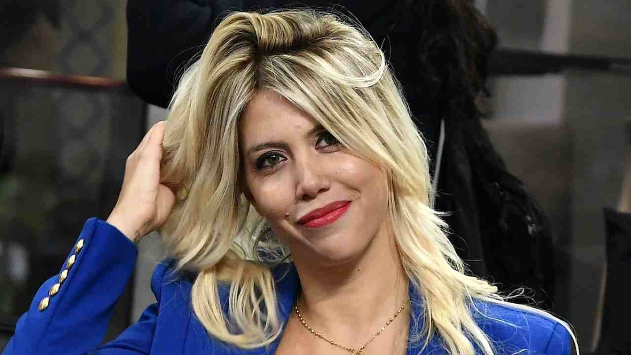 Wanda e L-Gante, è arrivato anche il primo bacio della coppia, la foto rivelatrice