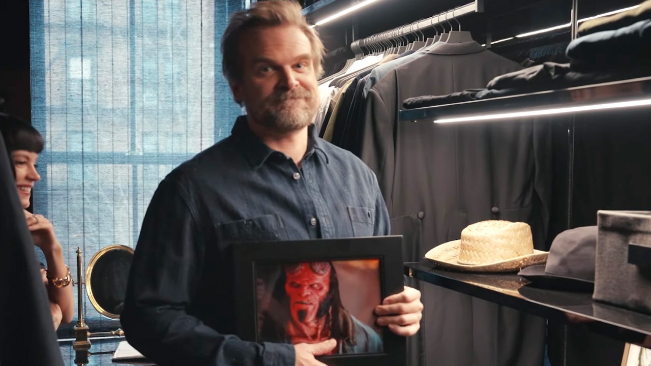 David Harbour ha una foto incorniciata di Hellboy nel suo armadio: "La guardo per ricordarmi di restare umile"